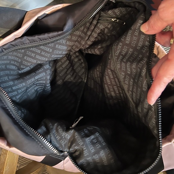 Steve Madden Tote bag overnight, gym, travel - Picture 5 of 8